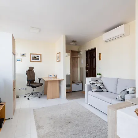 Rentplanet - Apartament Wola Warsaw Exterior photo