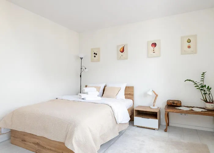 Rentplanet - Apartament Wola